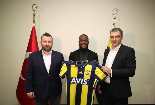 Fenerbahçe Victor Moses’ı açıkladı