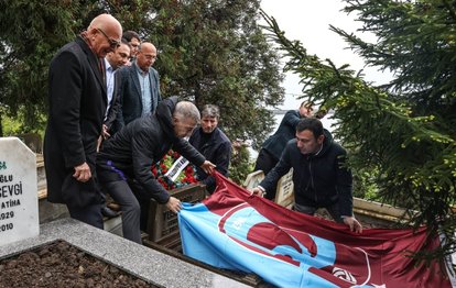 Trabzonspor Kulübü Başkanı Ahmet Ağaoğlu vefat eden taraftarların mezarlarını ziyaret etti