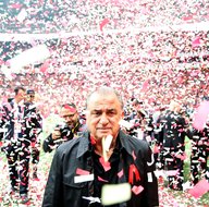 Galatasaray’dan Beşiktaş maçı sonrası ’şampiyonluk’ kutlaması! İşte o görüntüler