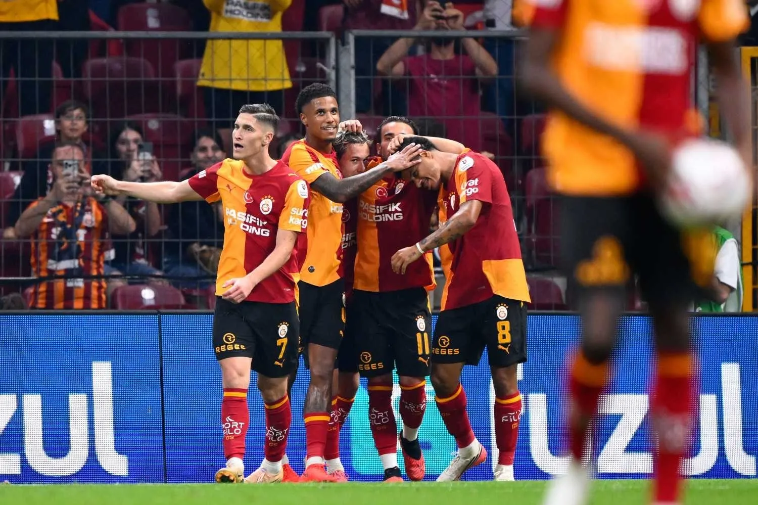 Galatasaraylı yıldıza Premier Lig'den ilgi