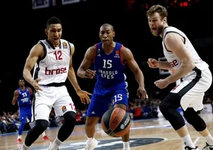 Anadolu Efes'ten kritik kayıp!