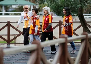 80 yaşındaki Gönül Sönmez'in futbol aşkı