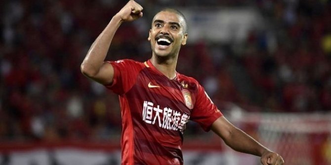 Alan’dan Galatasaray’a mesaj var!