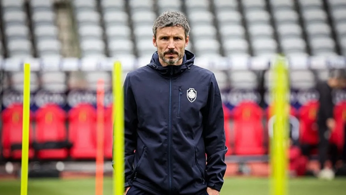 Belçika'da Mark van Bommel dönemi başladı