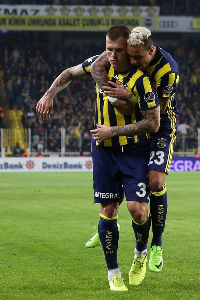 Fenerbahçe-Atiker Konyaspor karşılaşmasından kareler
