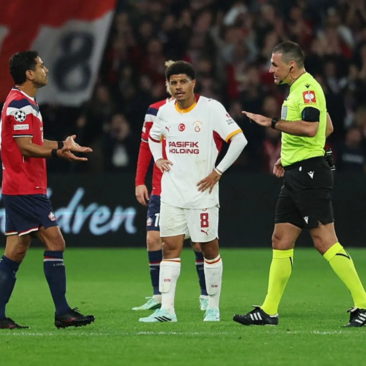 Galatasaray'ın, Lille karşısında kazandığı penaltı VAR'dan iptal oldu! İşte o pozisyon