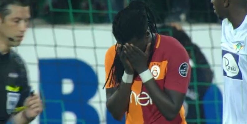 Gomis gözyaşlarına hakim olamadı!
