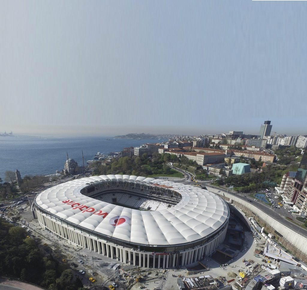 Vodafone Arena’daki ilk maçta tanıdık isimler