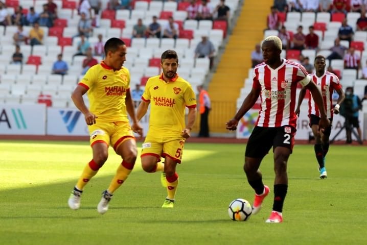 Demir Grup Sivasspor - Göztepe maçından kareler