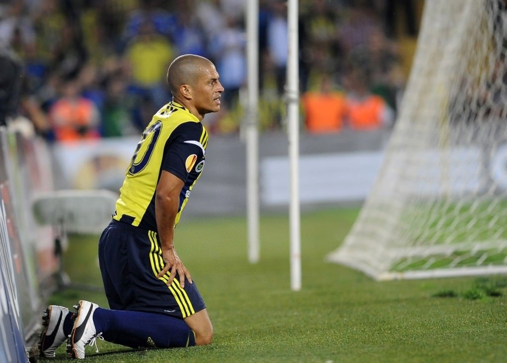 Alex de Souza ağzını fena bozdu!