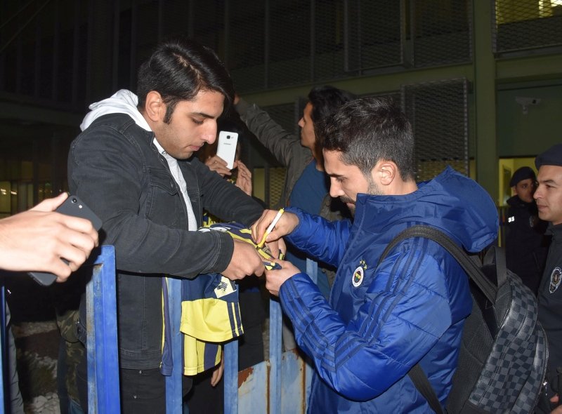 Fenerbahçe çiçeklerle karşılandı