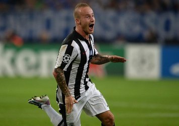 Miroslav Stoch geri döndü