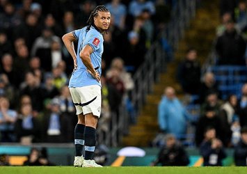 Manchester City'de Nathan Ake ameliyat edildi