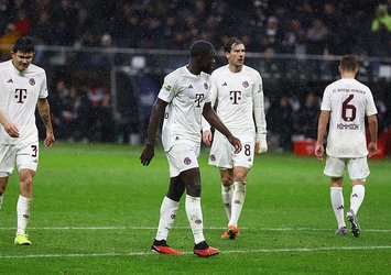 Frankfurt Bayern'i evinde 5'ledi!