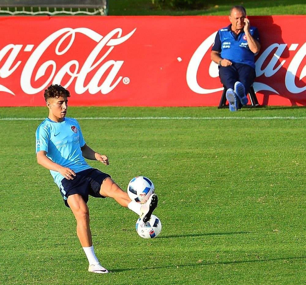 Borussia Dortmund’a transfer olan Emre Mor tarihe geçti!