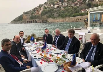 Türkiye ve İsveç maç yemeğinde buluştu