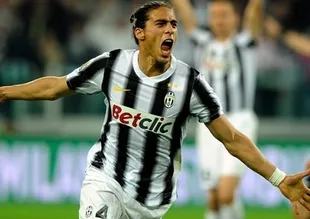 Galatasaray, Martin Caceres'e teklif yaptı