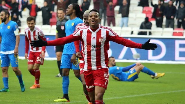 Süper Lig’de golcü yarışı!