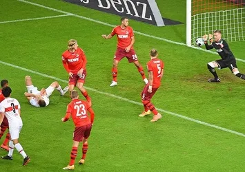 Stuttgart ve Köln puanları paylaştı!