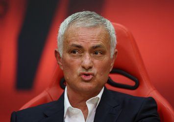 Mourinho gelir gelmez transfer istedi! Eski takımından...