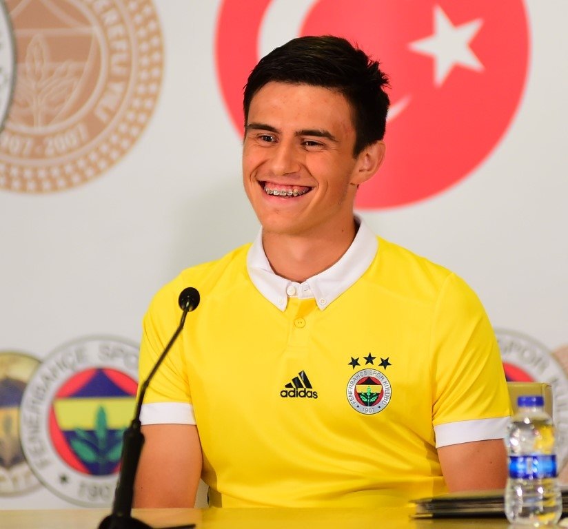 Eljif Elmas kiralanıyor!