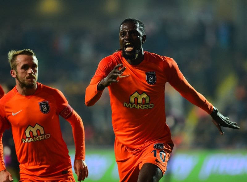 Adebayor’dan Başakşehir’e Galatasaray resti!