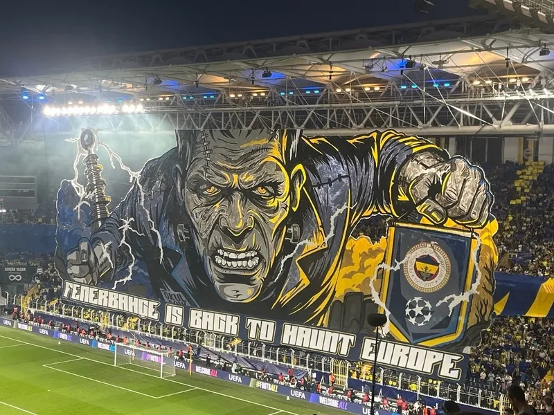 Fenerbahçe'den Devler Ligi'ne özel koregorafi! - 1