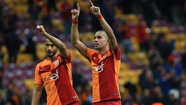 Galatasaray’da orta sahaya operasyon!