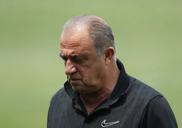 Terim 11'de zorlanıyor!