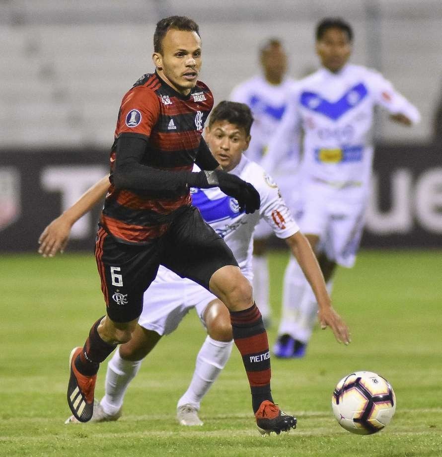 Fenerbahçe sol bekini Brezilya’da buldu! İlk temas kuruldu