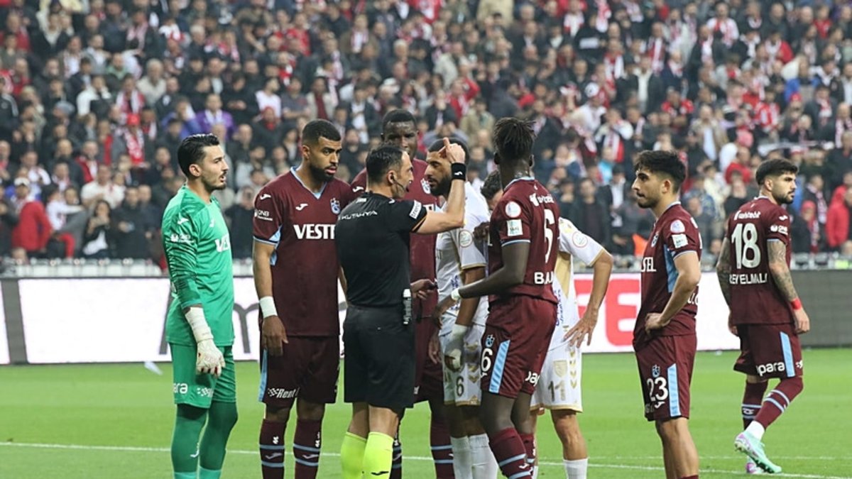 Erman Toroğlu yorumladı! Trabzonspor'un aleyhine verilen penaltı kararı doğru mu?