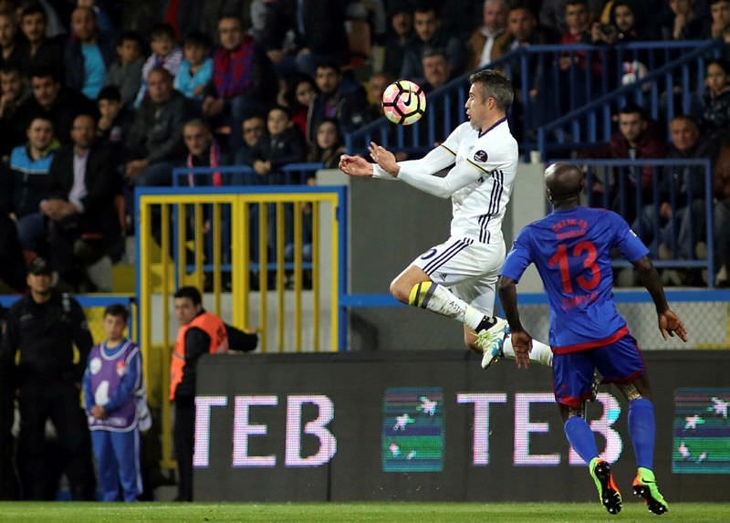 Fenerbahçe’de gidecek isimler belli oluyor