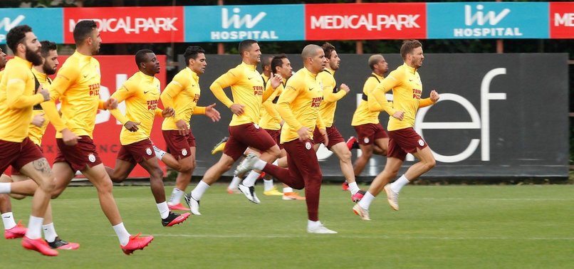 Galatasaray çalışmalarını sürdürdü