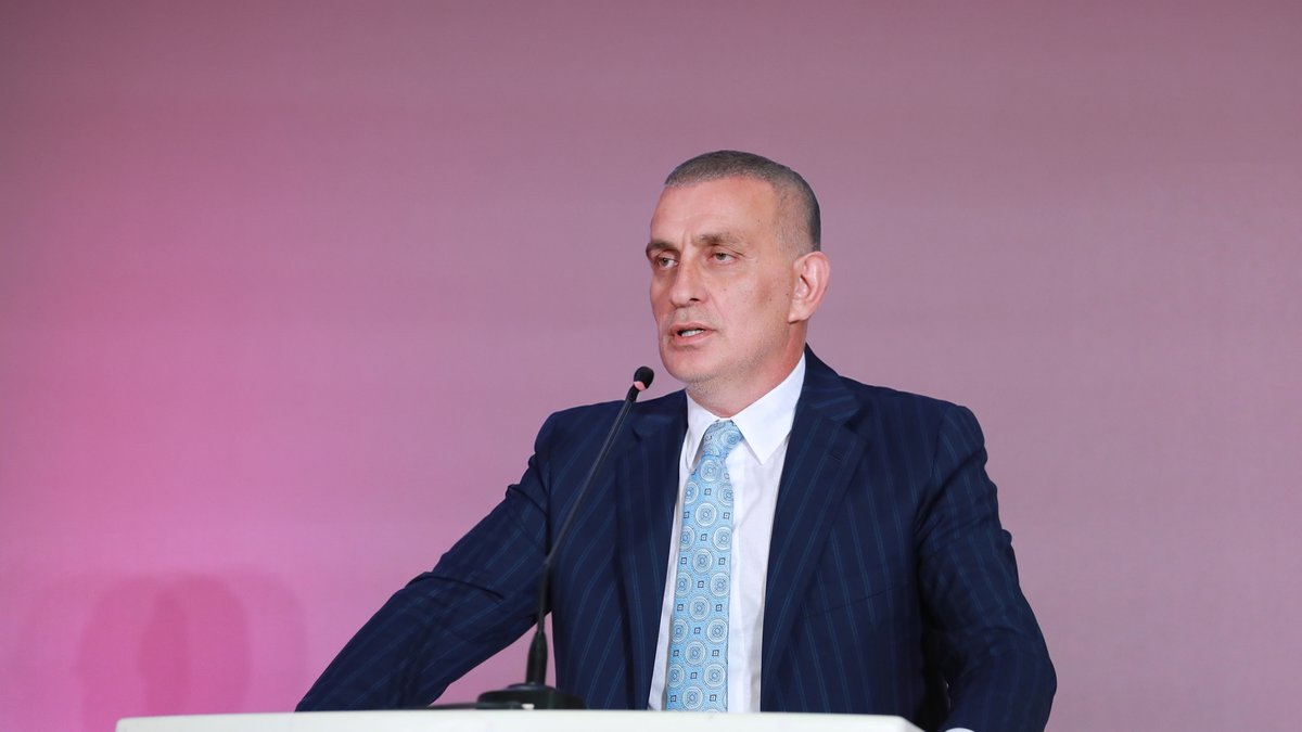 Hacıosmanoğlu’dan yeni sezon mesajı: Gerilimden değil centilmenlikten beslenen bir futbol iklimi istiyoruz Hacıosmanoğlu’dan yeni sezon mesajı: Gerilimden değil centilmenlikten beslenen bir futbol iklimi istiyoruz
