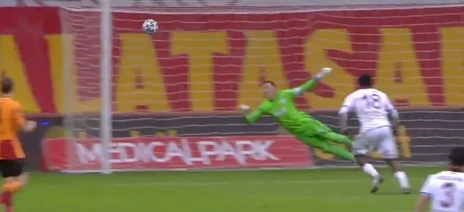 Son dakika spor haberi: Galatasaray Trabzonspor derbisinde Edgar IE'den şık gol! İşte o şut... - 3