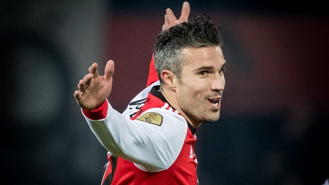 Feyenoord’ta van Persie depremi!