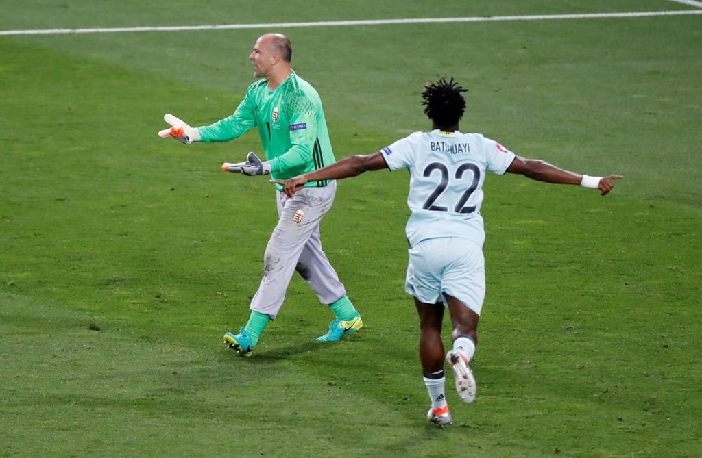 Gabor Kiraly niçin eşofman giyiyor?