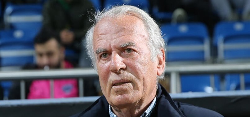 Beşiktaş'ın futbol aklı için gündemindeki isim Mustafa Denizli!
