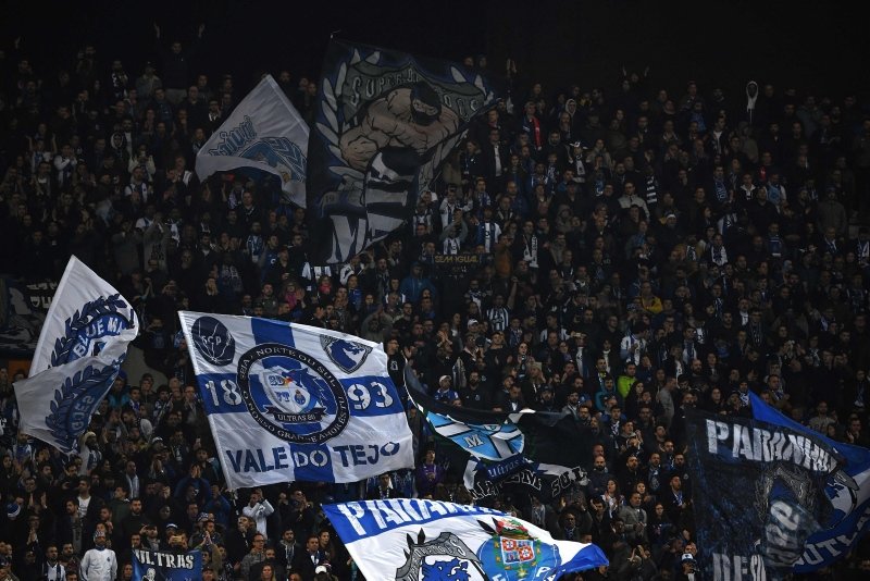 Liverpool zorlanmadan yarı finalde