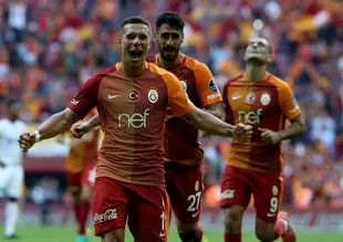 Galatasaray'dan TT Arena'da muhteşem geri dönüş