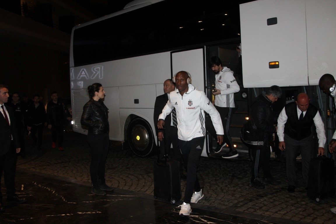 Beşiktaş kafilesi Trabzon’a gitti