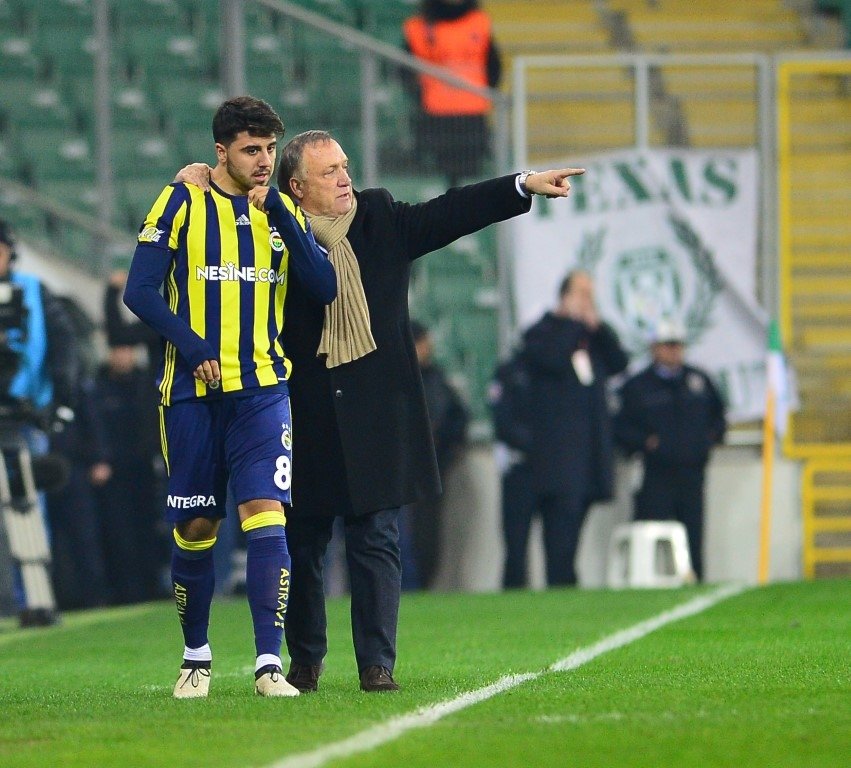 Fenerbahçeli futbolcu gözaltına alındı