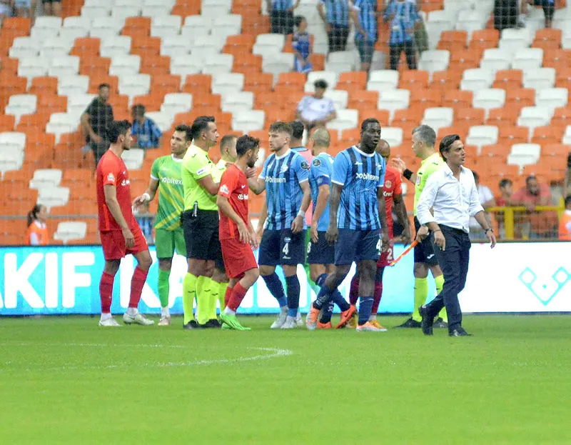 Adana Demirsporlu Mario Balotelli için flaş iddia! "İtalya'ya dönmek istiyor ama..." - 1