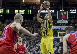 Fenerbahçe finalde hakeme takıldı!