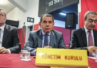 Dursun Özbek'ten büyük sürpriz!