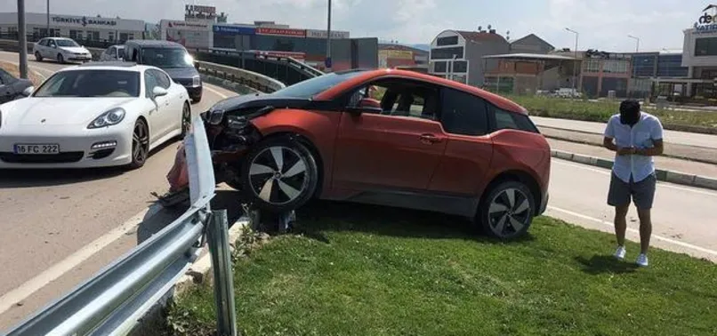 Sercan Yıldırım trafik kazası geçirdi
