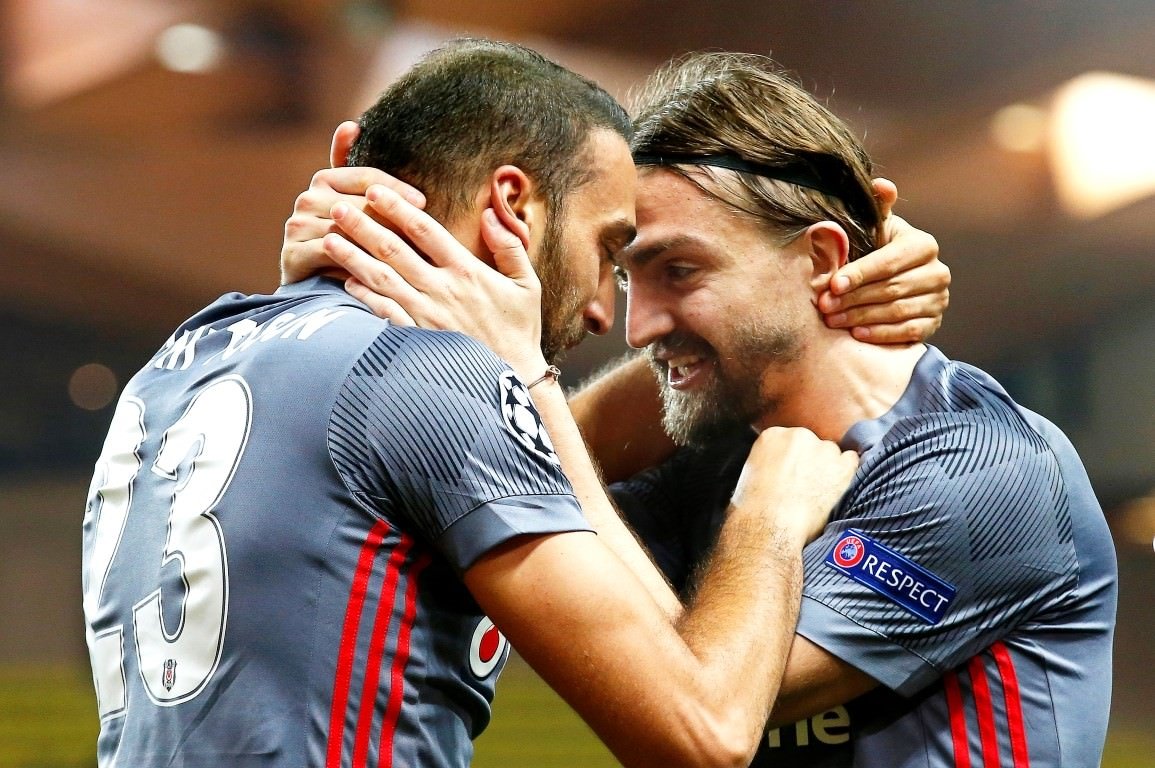Cenk Tosun, Pancu’yu solladı!