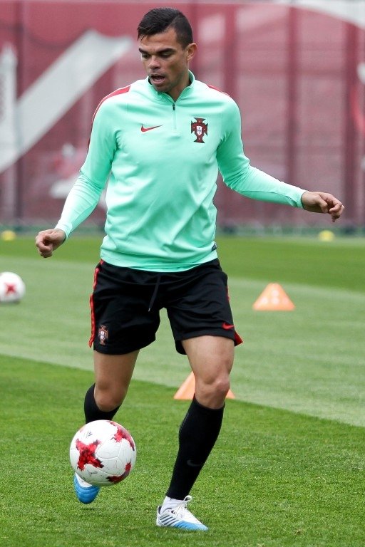 Pepe yoksa Adil Rami var!