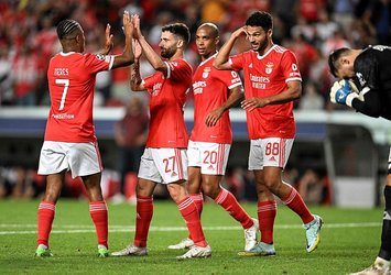 Benfica güle oynaya gruplarda!