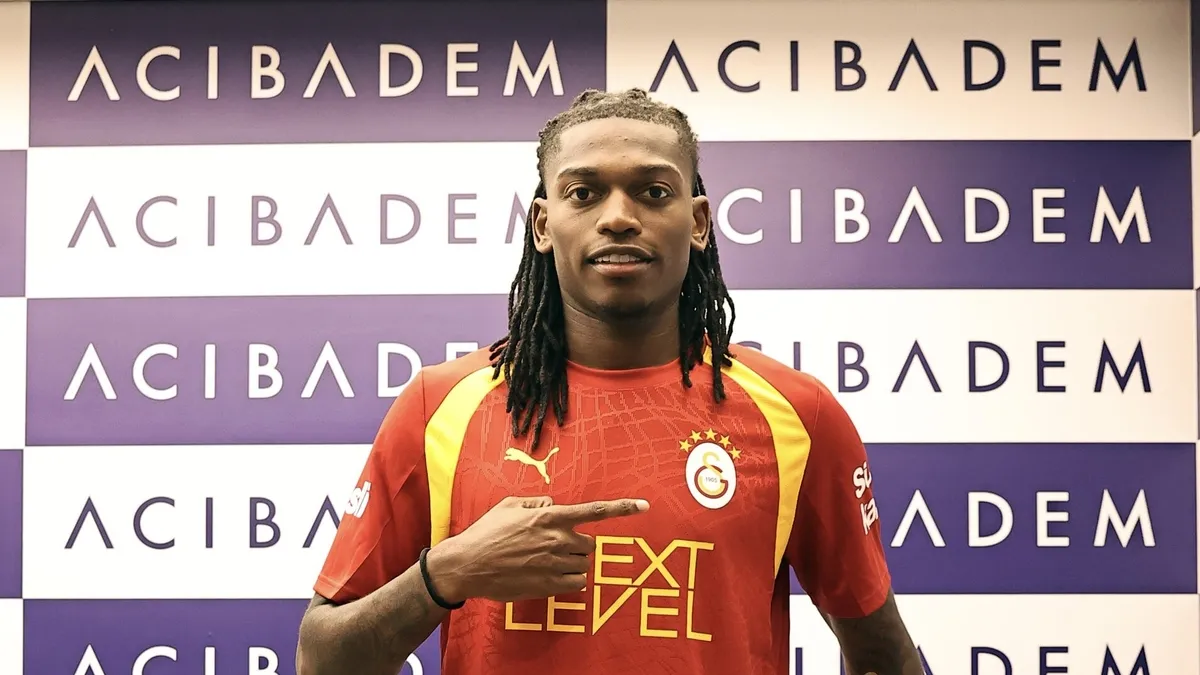 Rafael Leao, sağlık kontrolünden geçti